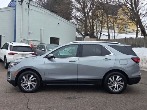 Used 2024 Chevrolet Equinox Premier image 3