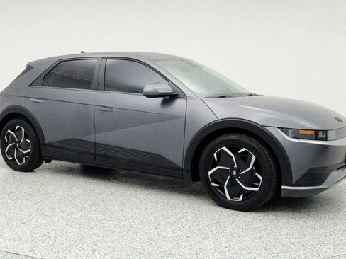 Used 2022 Hyundai Ioniq 5 SEL image 3