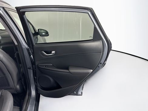 Used 2021 Hyundai Kona Limited FWD image 29