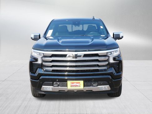 Used 2026 Chevrolet Silverado 1500 High Country AWD/4WD image 2