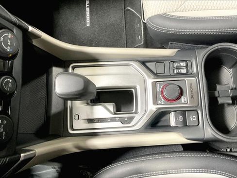 Used 2021 Subaru Forester Premium image 41