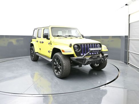 Used 2023 Jeep Wrangler Unlimited Sahara w/ Cold Weather Group AWD/4WD image 1
