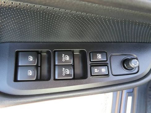 Used 2016 Subaru Outback 2.5i Limited AWD/4WD image 25