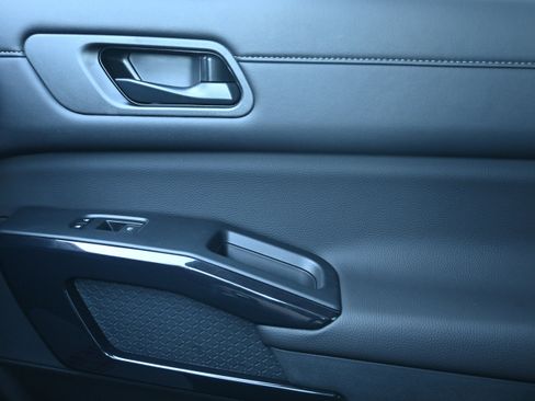 New 2026 Nissan Pathfinder SV image 30