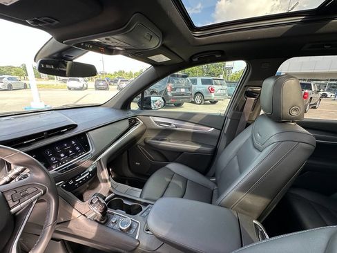 Used 2024 Cadillac XT6 Luxury AWD/4WD image 35