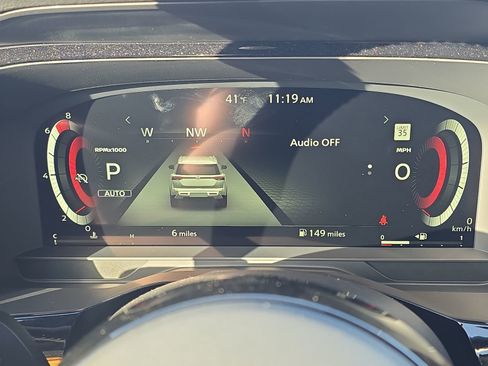 New 2025 Nissan Pathfinder Platinum image 15