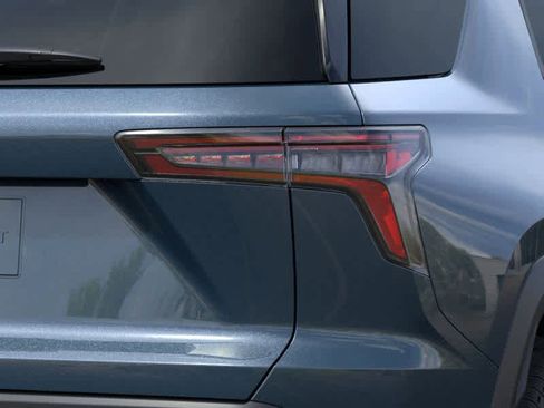 New 2025 Chevrolet Equinox LT w/ Midnight Edition image 11