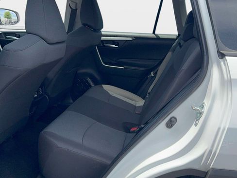Used 2025 Toyota RAV4 XLE FWD image 14