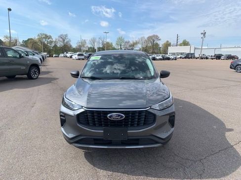 Used 2025 Ford Escape Active image 2