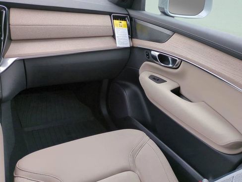 New 2026 Volvo XC90 B6 Plus w/ Protection Package Premier AWD/4WD image 15