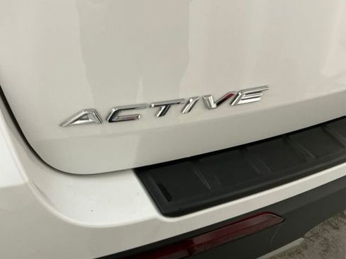 Used 2025 Ford Explorer Active w/ Active Comfort Package image 7