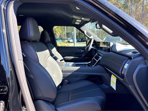 New 2026 Nissan Armada SL RWD image 13