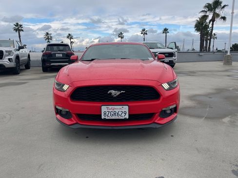 Used 2016 Ford Mustang Coupe image 6