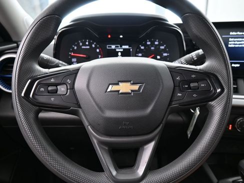 Used 2024 Chevrolet Trax LS w/ LS Convenience Package image 27