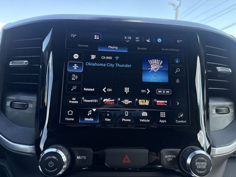 Used 2022 RAM 1500 Big Horn AWD/4WD image 18