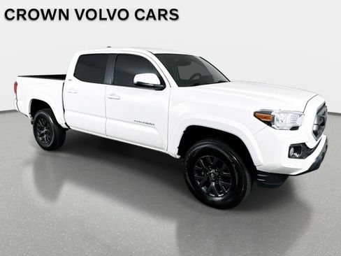 Used 2023 Toyota Tacoma SR5 w/ Technology Package RWD image 4