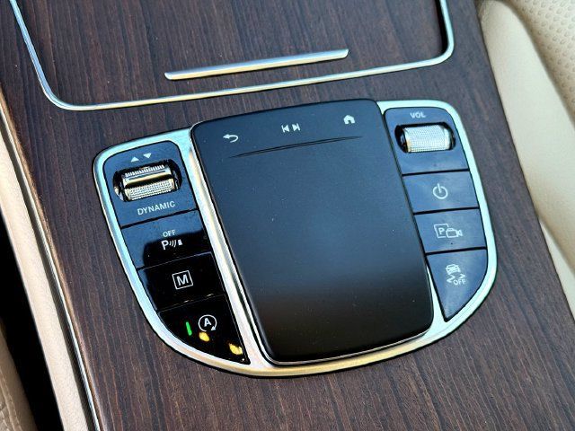 Used 2022 Mercedes-Benz GLC 300 4MATIC image 20