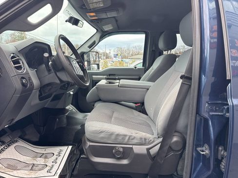 Used 2016 Ford F250 XLT w/ Snow Plow Prep Package image 13