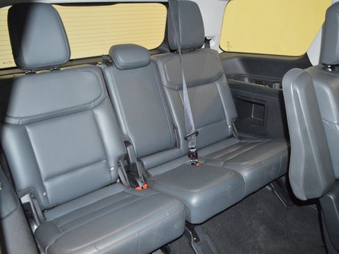 Used 2025 Ford Expedition Active AWD/4WD image 13