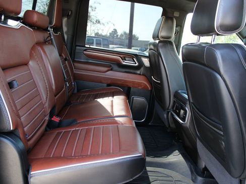 Used 2026 GMC Sierra 2500 Denali Ultimate w/ Max Trailering Package AWD/4WD image 11