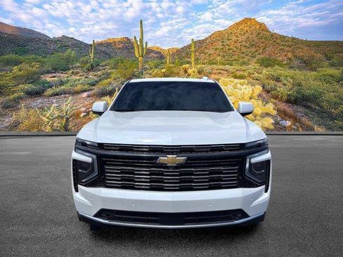 Used 2025 Chevrolet Tahoe High Country AWD/4WD image 5