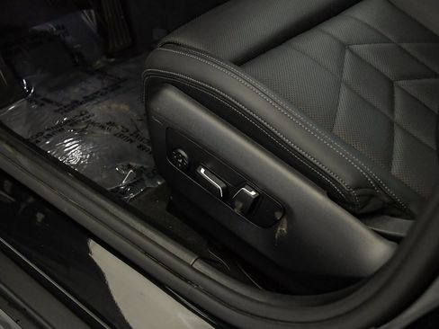 Used 2025 BMW 530i image 22