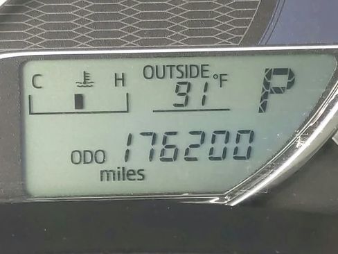 Used 2015 Toyota Corolla LE image 23