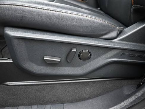 Used 2025 Ford F250 Lariat w/ Black Appearance Package AWD/4WD image 8