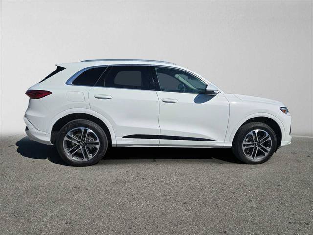 New 2026 Audi Q5 Premium Plus AWD/4WD image 2