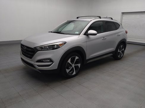 Used 2017 Hyundai Tucson Sport FWD image 2
