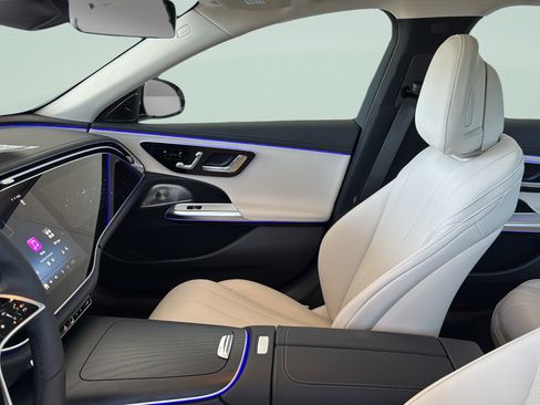 New 2026 Mercedes-Benz E 450 4MATIC Sedan image 15