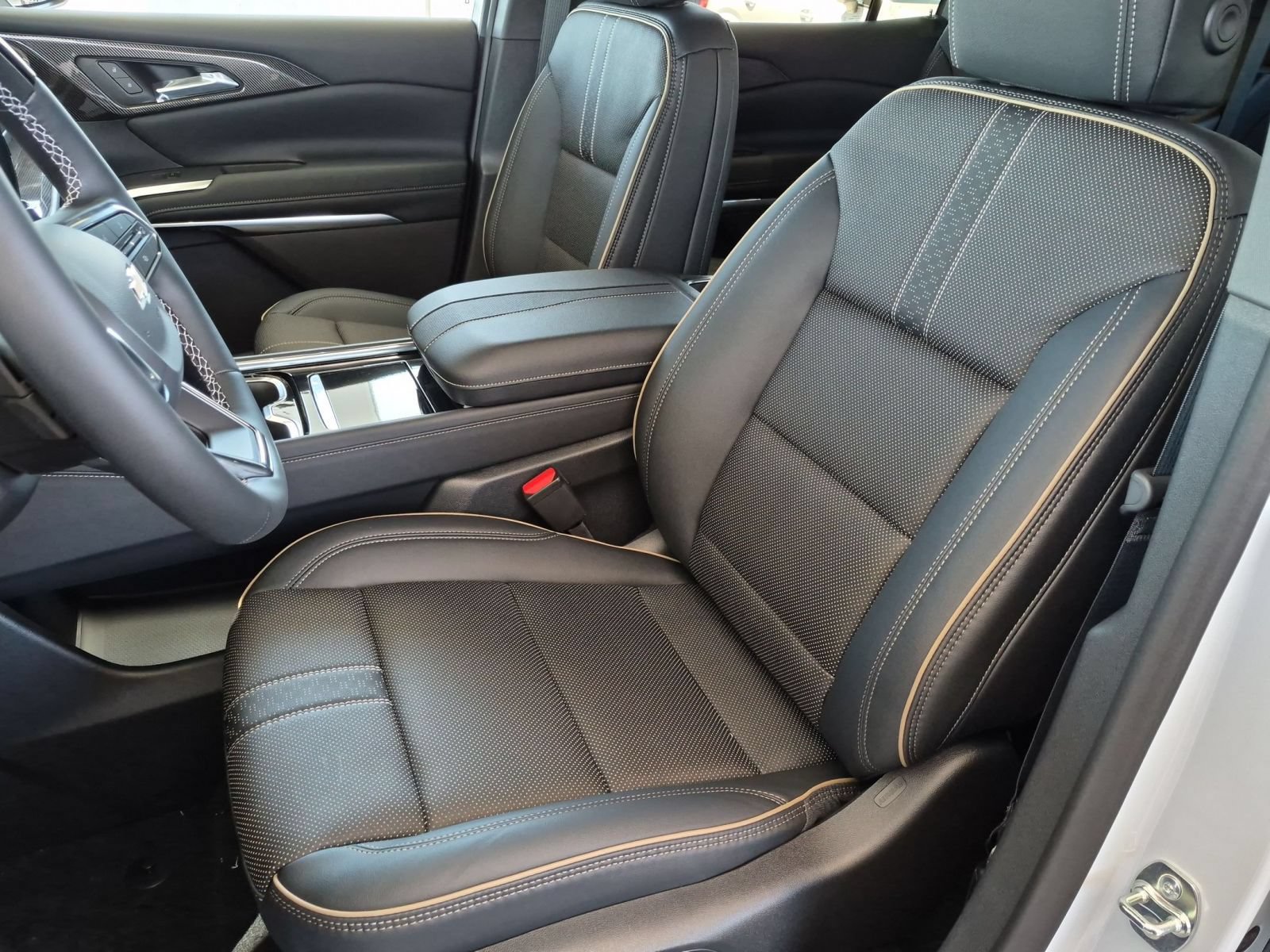 New 2026 Chevrolet Traverse High Country FWD image 10
