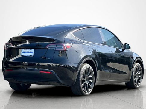 Used 2023 Tesla Model Y Long Range AWD/4WD image 5