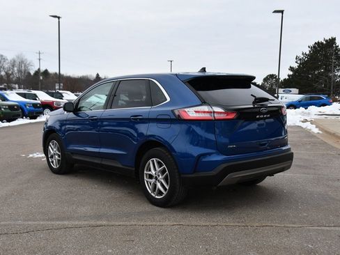 Used 2024 Ford Edge SEL w/ Convenience Package image 4