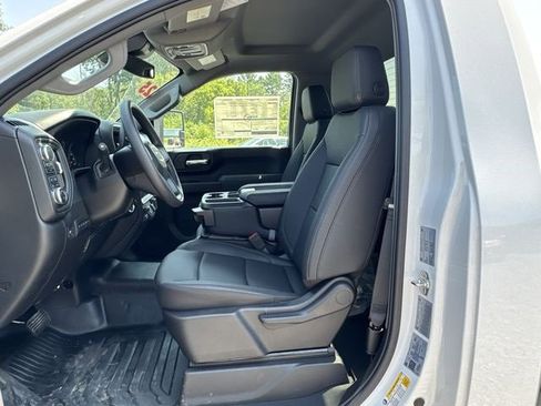 New 2025 GMC Sierra 3500 Pro image 18