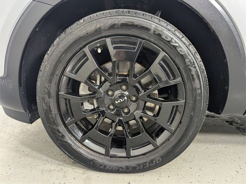 Used 2022 Kia Telluride EX w/ EX Premium Package image 9