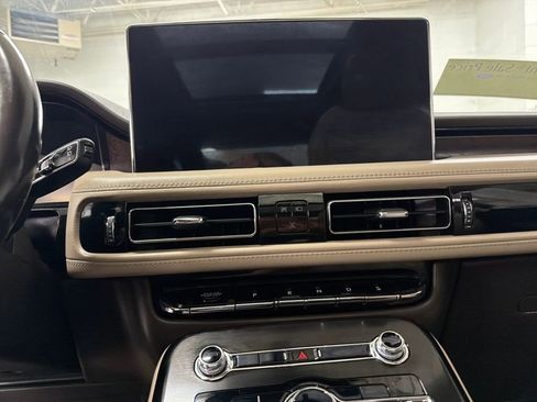 Used 2022 Lincoln Nautilus Reserve w/ Equipment Group 201A image 22