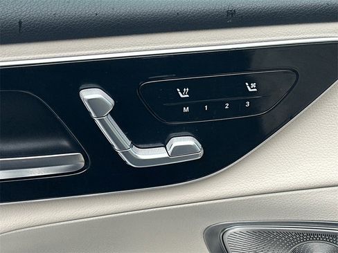 Certified 2025 Mercedes-Benz GLC 300 4MATIC image 11