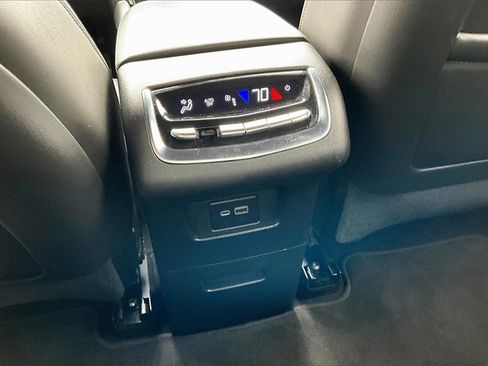 Used 2020 Cadillac XT6 Premium Luxury image 34