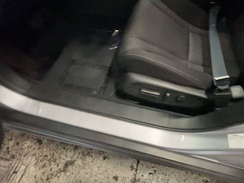 Used 2025 Honda Accord SE image 29