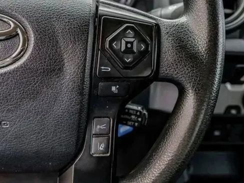 Used 2022 Toyota Tacoma SR image 16