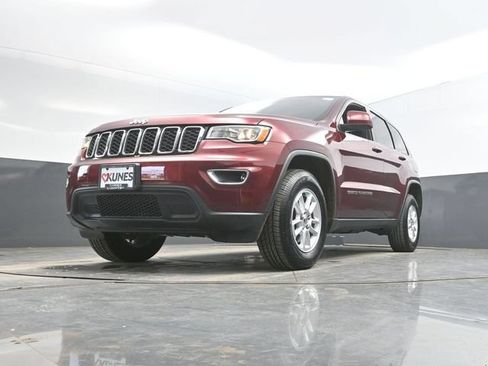 Used 2020 Jeep Grand Cherokee Laredo AWD/4WD image 48