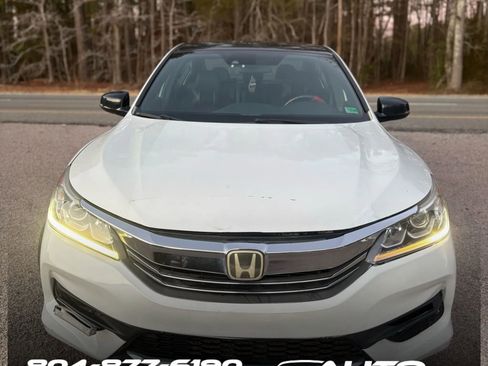 Used 2017 Honda Accord Sport image 44