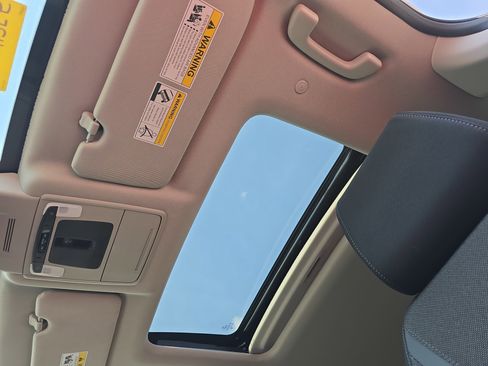 Used 2025 Honda CR-V EX image 30