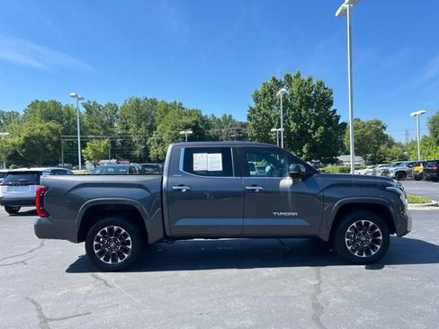 Used 2026 Toyota Tundra Limited AWD/4WD image 5