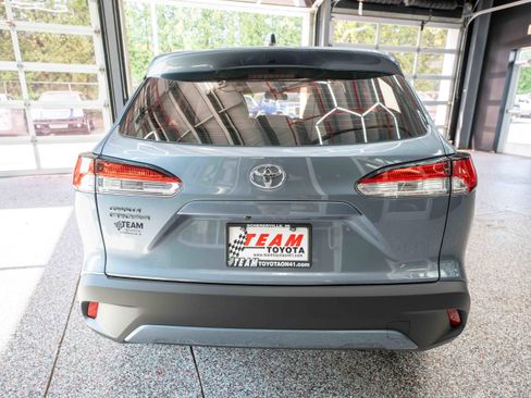 Used 2022 Toyota Corolla Cross L FWD image 3