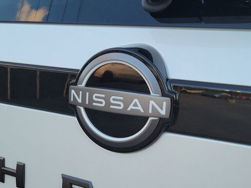 New 2026 Nissan Pathfinder Platinum AWD/4WD image 5