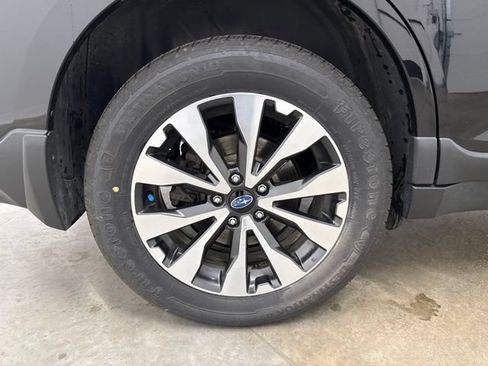 Used 2016 Subaru Outback 2.5i Limited AWD/4WD image 11