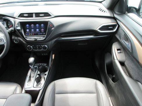 Certified 2023 Chevrolet TrailBlazer ACTIV w/ Convenience Package FWD image 17
