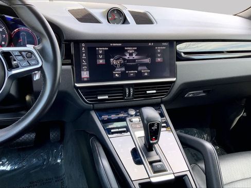 Used 2019 Porsche Cayenne AWD/4WD image 9